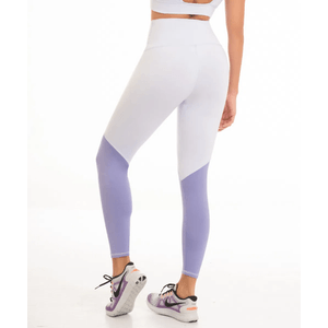 Legging deportivo con control y realce de glúteos