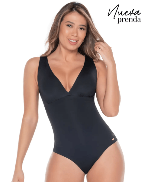 Enterizo de baño con control abdominal y moldeo de gluteos
